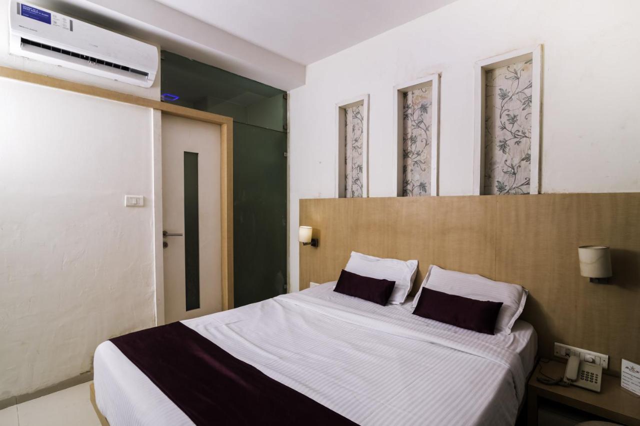 Hotel Monarch Guestline In Midc Rabale, Navi Mumbai Zewnętrze zdjęcie