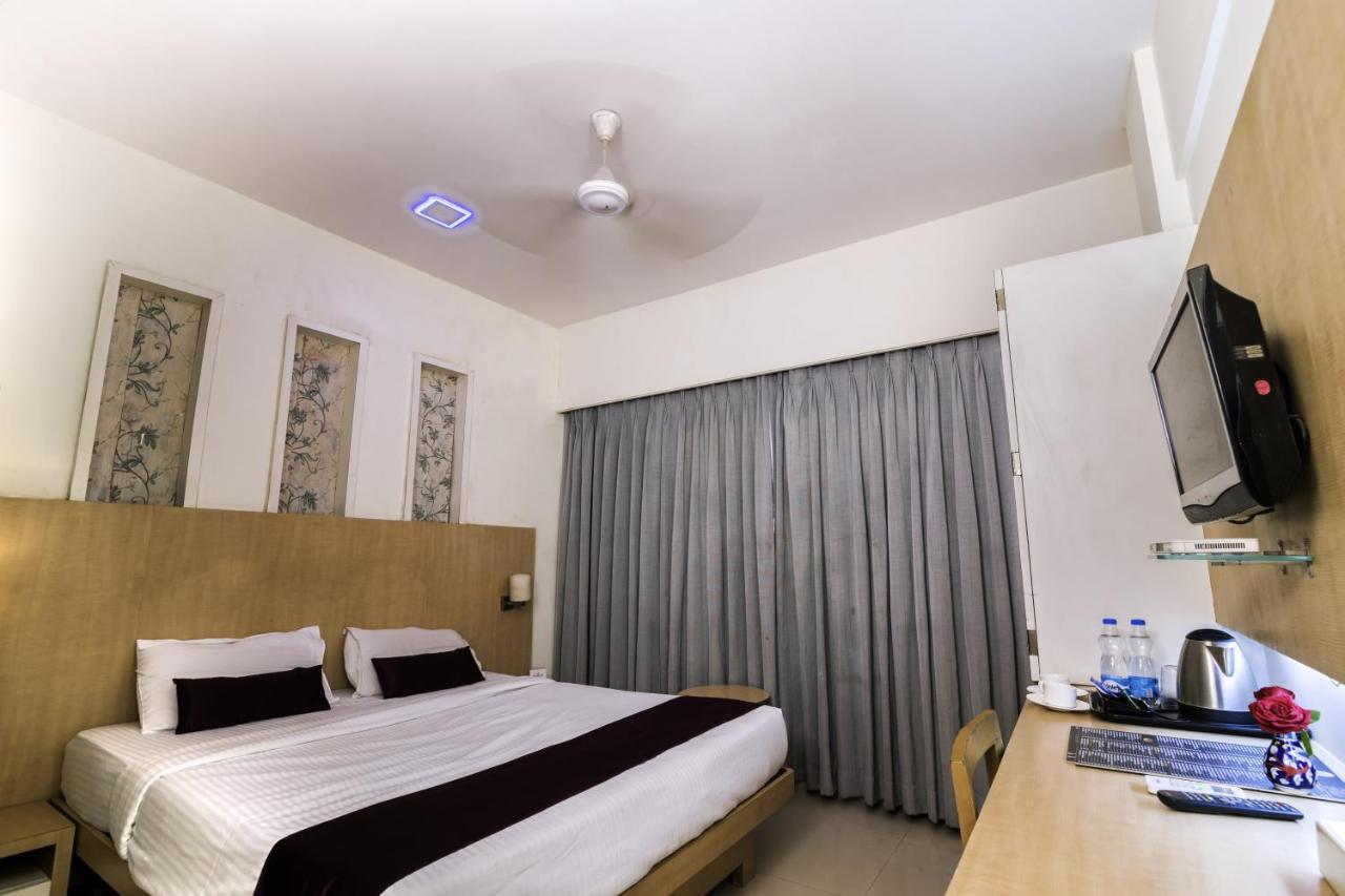 Hotel Monarch Guestline In Midc Rabale, Navi Mumbai Zewnętrze zdjęcie
