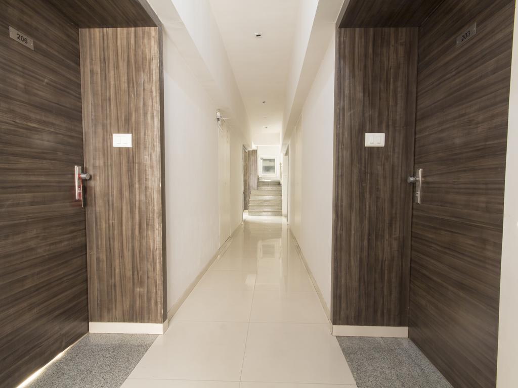 Hotel Monarch Guestline In Midc Rabale, Navi Mumbai Zewnętrze zdjęcie