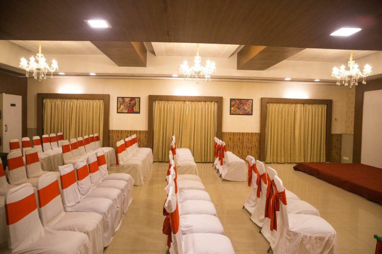 Hotel Monarch Guestline In Midc Rabale, Navi Mumbai Zewnętrze zdjęcie