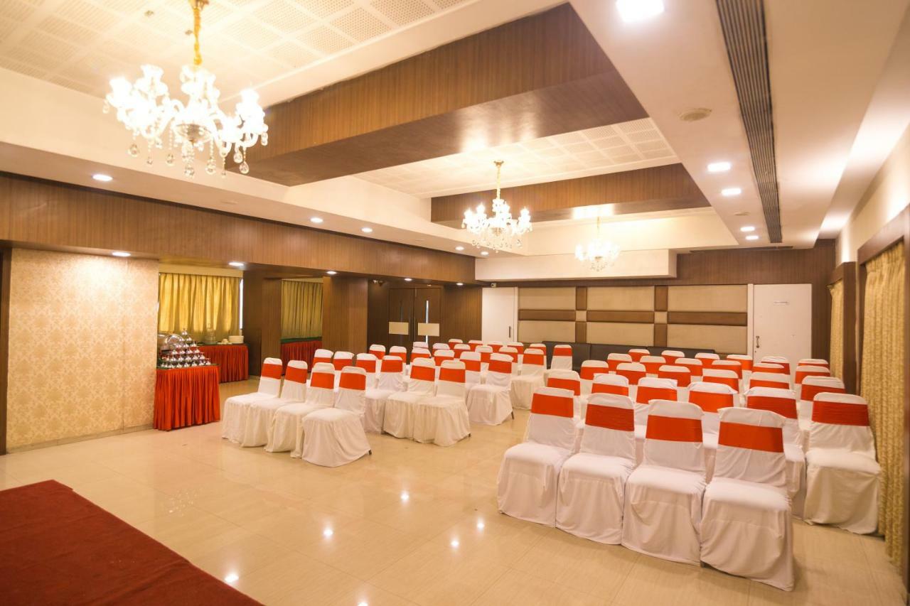 Hotel Monarch Guestline In Midc Rabale, Navi Mumbai Zewnętrze zdjęcie